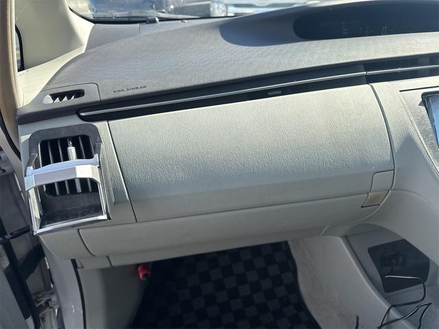 プリウス Sツーリングセレクション ETC バックカメラ ナビ TV アルミホイール LEDヘッドランプ ヘッドライトウォッシャー CVT スマートキー 電動格納ミラー 盗難防止システム CD USB Bluetooth 衝突安全ボディ(40枚目)