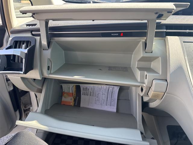 プリウス Sツーリングセレクション ETC バックカメラ ナビ TV アルミホイール LEDヘッドランプ ヘッドライトウォッシャー CVT スマートキー 電動格納ミラー 盗難防止システム CD USB Bluetooth 衝突安全ボディ(45枚目)