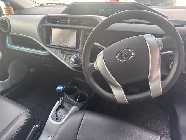 アクア S ドライブレコーダー ETC ナビ スマートキー 電動格納ミラー CVT 衝突安全ボディ ABS ESC エアコン パワーステアリング パワーウィンドウ(2枚目)