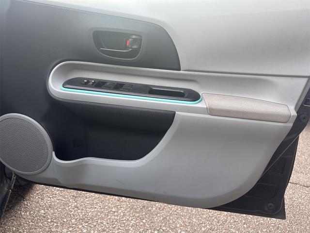 アクア S ドライブレコーダー ETC ナビ スマートキー 電動格納ミラー CVT 衝突安全ボディ ABS ESC エアコン パワーステアリング パワーウィンドウ(13枚目)