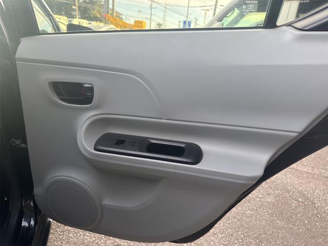 アクア S ドライブレコーダー ETC ナビ スマートキー 電動格納ミラー CVT 衝突安全ボディ ABS ESC エアコン パワーステアリング パワーウィンドウ(21枚目)