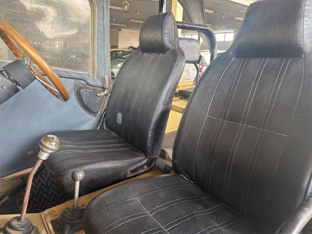 ジムニー 幌タイプ　ＭＴ　アルミホイール（9枚目）