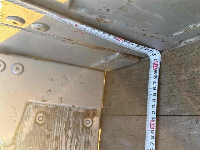 レンジャープロ 　トラック　ＭＴ　後輪ダブル　ＥＴＣ　エアコン　パワーウィンドウ　運転席エアバッグ　クレーン　ラジコン付きロングジャッキ　アルミボヂィ（34枚目）