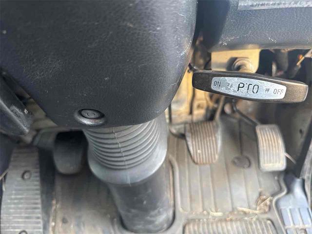 レンジャープロ 　トラック　ＭＴ　後輪ダブル　ＥＴＣ　エアコン　パワーウィンドウ　運転席エアバッグ　クレーン　ラジコン付きロングジャッキ　アルミボヂィ（47枚目）