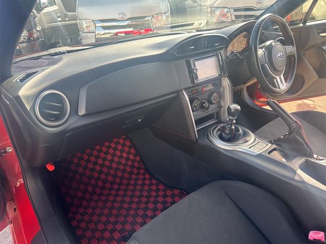 BRZ R バックカメラ ナビ TV MTHIDキーレスエントリー 電動格納ミラー アルミホイール 盗難防止システム 衝突安全ボディ ABS ESC CD DVD再生USBミュージックプレイヤー接続可ミッション6(33枚目)