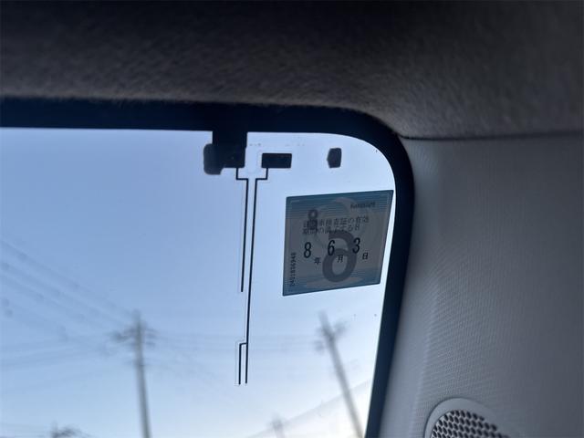 ムーヴ カスタム　Ｒ　４ＷＤ　ＨＩＤ　スマートキー　電動格納ミラー　ベンチシート　ＡＴ　盗難防止システム　ＡＢＳ　ＵＳＢ　衝突安全ボディ　エアコン　パワーステアリング　パワーウィンドウ．カスタムＲＳ（30枚目）