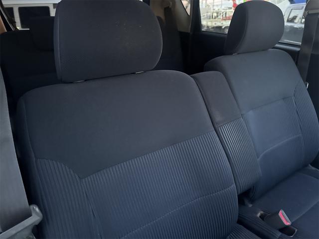 ムーヴ カスタム　Ｒ　４ＷＤ　ＨＩＤ　スマートキー　電動格納ミラー　ベンチシート　ＡＴ　盗難防止システム　ＡＢＳ　ＵＳＢ　衝突安全ボディ　エアコン　パワーステアリング　パワーウィンドウ．カスタムＲＳ（33枚目）