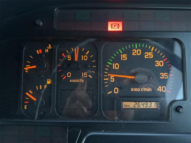 フォワード 　ＭＴ　後輪ダブル　電動格納ミラー　エアコン　運転席エアバッグ　．　最大積？量４，３５０（42枚目）