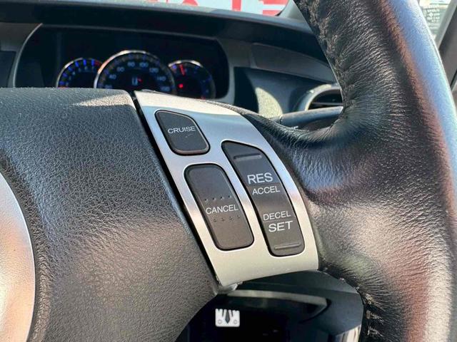 オデッセイ アブソルート ETC バックカメラ ナビ TV オートクルーズコントロール アルミホイール HID キーレスエントリー 電動格納ミラー 3列シート AT 盗難防止システム 衝突安全ボディ ABS ESC USB(4枚目)