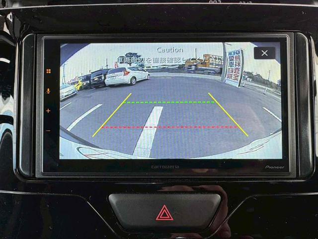 タント カスタムＸ　ＳＡ　バックカメラ　両側スライド・片側電動　衝突被害軽減システム　オートライト　スマートキー　アイドリングストップ　ベンチシート　後席モニター　ＣＶＴ　盗難防止システム　ＡＢＳ　ＥＳＣ　Ｂｌｕｅｔｏｏｔｈ（7枚目）