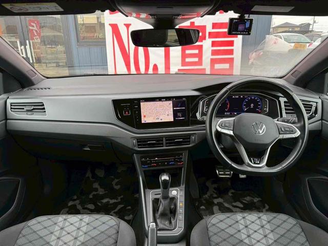ポロ TSI Rライン ドライブレコーダー バックカメラ ナビ クリアランスソナー オートクルーズコントロール パークアシスト 衝突被害軽減システム アルミホイール オートライト LEDヘッドランプ スマートキー(2枚目)