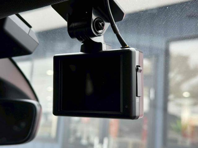 ポロ TSI Rライン ドライブレコーダー バックカメラ ナビ クリアランスソナー オートクルーズコントロール パークアシスト 衝突被害軽減システム アルミホイール オートライト LEDヘッドランプ スマートキー(8枚目)