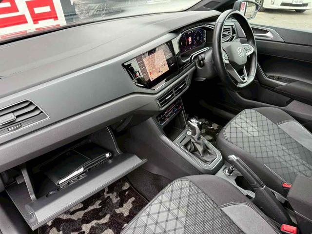 ポロ TSI Rライン ドライブレコーダー バックカメラ ナビ クリアランスソナー オートクルーズコントロール パークアシスト 衝突被害軽減システム アルミホイール オートライト LEDヘッドランプ スマートキー(33枚目)