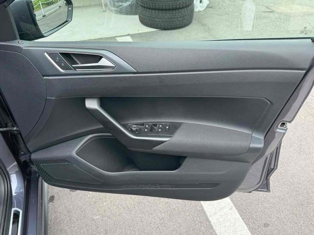 ポロ TSI Rライン ドライブレコーダー バックカメラ ナビ クリアランスソナー オートクルーズコントロール パークアシスト 衝突被害軽減システム アルミホイール オートライト LEDヘッドランプ スマートキー(44枚目)