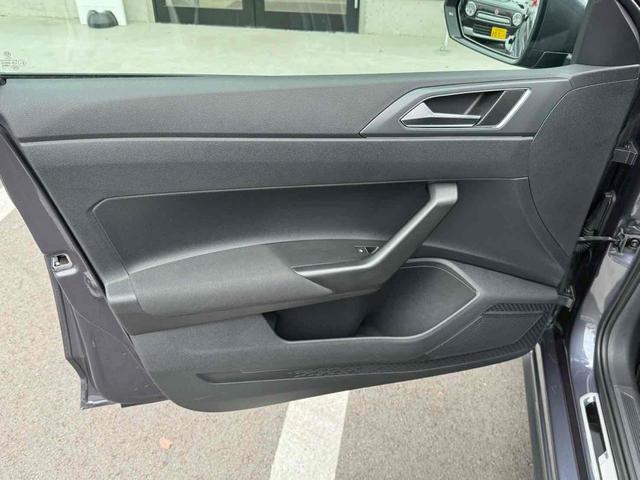 ポロ TSI Rライン ドライブレコーダー バックカメラ ナビ クリアランスソナー オートクルーズコントロール パークアシスト 衝突被害軽減システム アルミホイール オートライト LEDヘッドランプ スマートキー(46枚目)