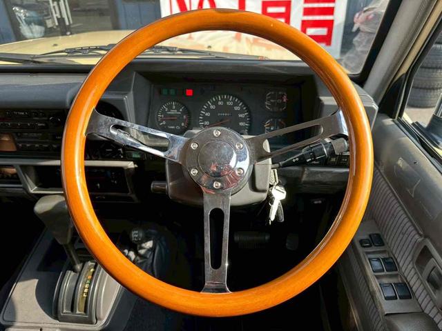 ランドクルーザープラド SXワイドリミテッド 4WD ETC AT カセット 3列シート(3枚目)