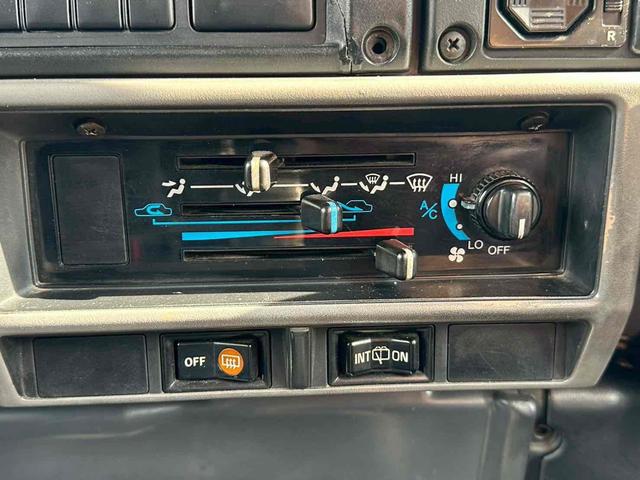 ランドクルーザープラド SXワイドリミテッド 4WD ETC AT カセット 3列シート(5枚目)