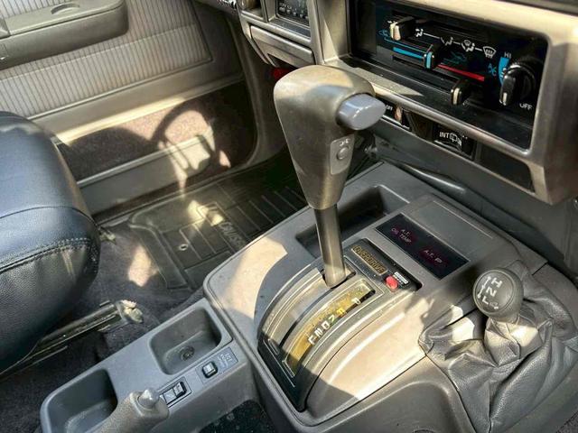 ランドクルーザープラド SXワイドリミテッド 4WD ETC AT カセット 3列シート(6枚目)