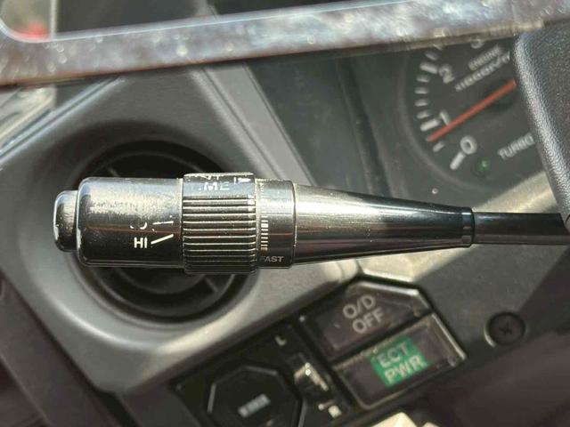 ランドクルーザープラド SXワイドリミテッド 4WD ETC AT カセット 3列シート(10枚目)