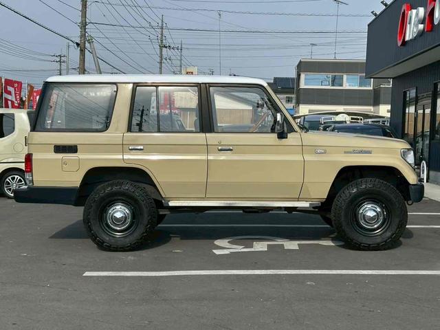ランドクルーザープラド SXワイドリミテッド 4WD ETC AT カセット 3列シート(17枚目)