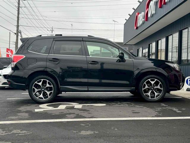 フォレスター Ｓ－リミテッド　４ＷＤ　ＥＴＣ　バックカメラ　オートクルーズコントロール　レーンアシスト　パワーシート　衝突被害軽減システム　ナビ　ＴＶ　オートライト　ＬＥＤヘッドランプ　アルミホイール　スマートキー（3枚目）