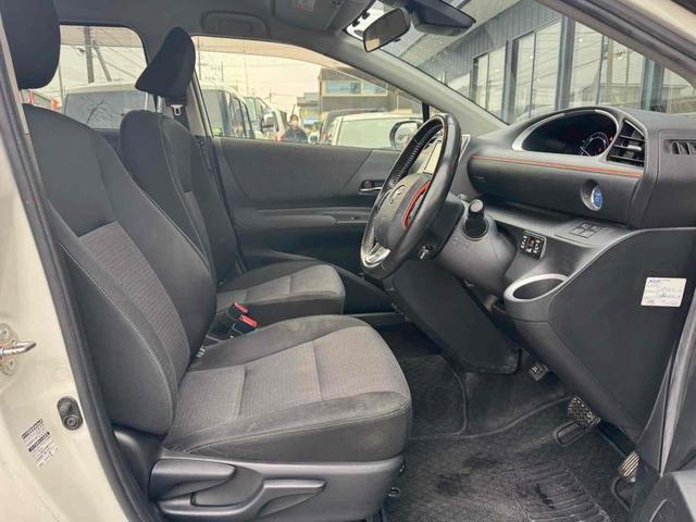 シエンタ ハイブリッド　ファンベースＧ　ＥＴＣ　ナビ　ＴＶ　オートクルーズコントロール　レーンアシスト　衝突被害軽減システム　両側電動スライドドア　オートマチックハイビーム　スマートキー　電動格納ミラー　シートヒーター　ＣＶＴ　ＣＤ（18枚目）