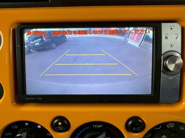 バックカメラ装備。駐車が苦手な方には欠かせません。