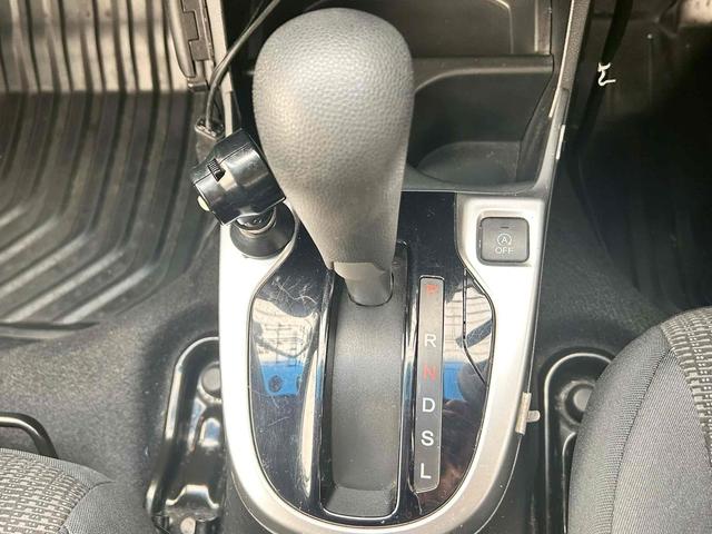 フィット １３Ｇ・Ｆパッケージ　ＥＴＣ　バックカメラ　ナビ　ＴＶ　アルミホイール　スマートキー　アイドリングストップ　ＣＶＴ　盗難防止システム　衝突安全ボディ　ＡＢＳ　ＥＳＣ　ＣＤ　ＤＶＤ再生　ＵＳＢ　Ｂｌｕｅｔｏｏｔｈ　エアコン（18枚目）