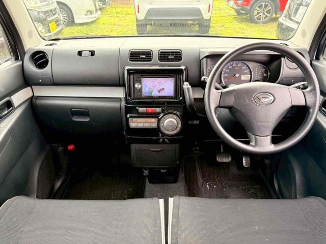 ムーヴコンテ カスタム　Ｘ　ナビ　ＴＶ　ＨＩＤ　スマートキー　ベンチシート　ＣＶＴ　盗難防止システム　ＡＢＳ　ＣＤ　ＤＶＤ再生　ＵＳＢ　アルミホイール　衝突安全ボディ　エアコン　パワーステアリング　パワーウィンドウ（2枚目）