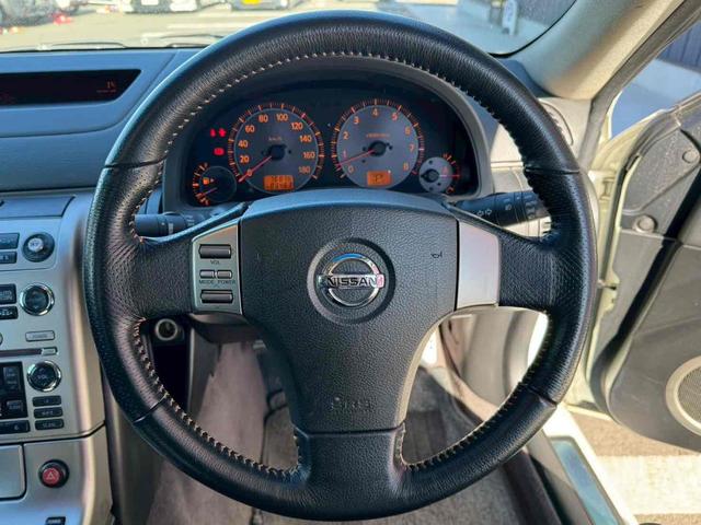 自ら操るハンドル！ドライバーの生命線です。お客様の目で実際にご確認ください。