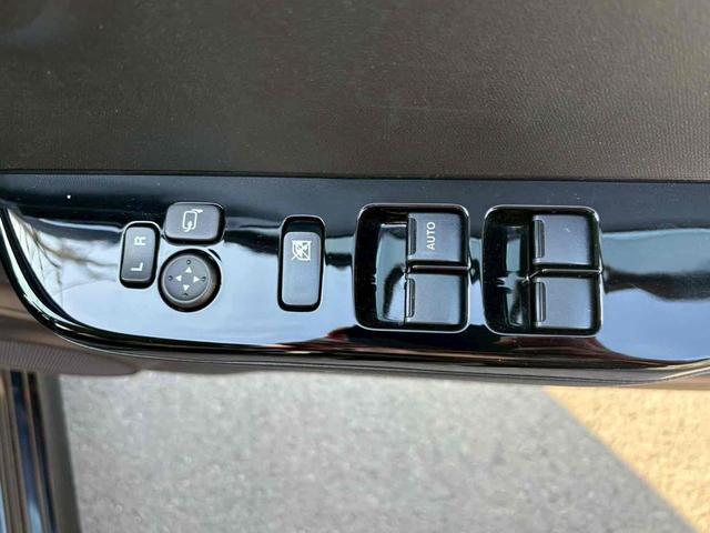 アルトワークス ベースグレード　ＥＴＣ　クリアランスソナー　レーンアシスト　衝突被害軽減システム　オートライト　ＨＩＤ　スマートキー　アイドリングストップ　電動格納ミラー　ＡＴ　盗難防止システム　ＡＢＳ　ＥＳＣ　ＣＤ　アルミホイール（8枚目）