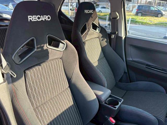 アルトワークス ベースグレード　ＥＴＣ　クリアランスソナー　レーンアシスト　衝突被害軽減システム　オートライト　ＨＩＤ　スマートキー　アイドリングストップ　電動格納ミラー　ＡＴ　盗難防止システム　ＡＢＳ　ＥＳＣ　ＣＤ　アルミホイール（12枚目）