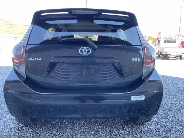 アクア Ｇブラックソフトレザーセレクション　純正ＳＤナビ　バックカメラ　禁煙車　スマートキー　ＬＥＤヘッドライト　ＥＴＣ　オートエアコン　Ｂｌｕｅｔｏｏｔｈ　フルセグ（12枚目）