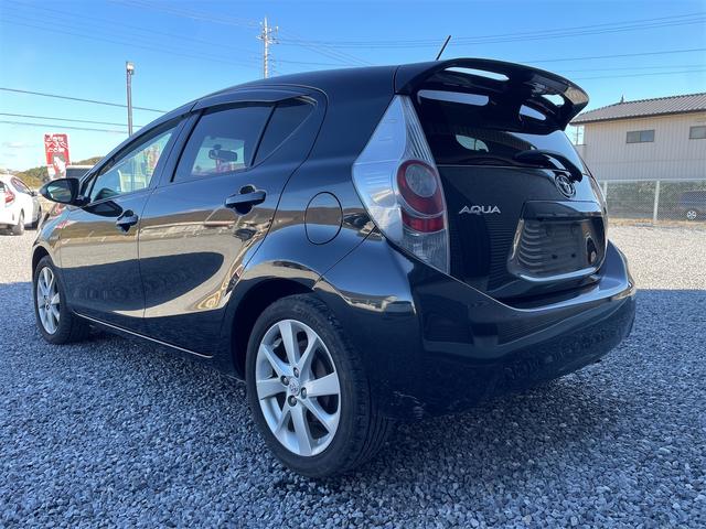 アクア Ｇブラックソフトレザーセレクション　純正ＳＤナビ　バックカメラ　禁煙車　スマートキー　ＬＥＤヘッドライト　ＥＴＣ　オートエアコン　Ｂｌｕｅｔｏｏｔｈ　フルセグ（13枚目）