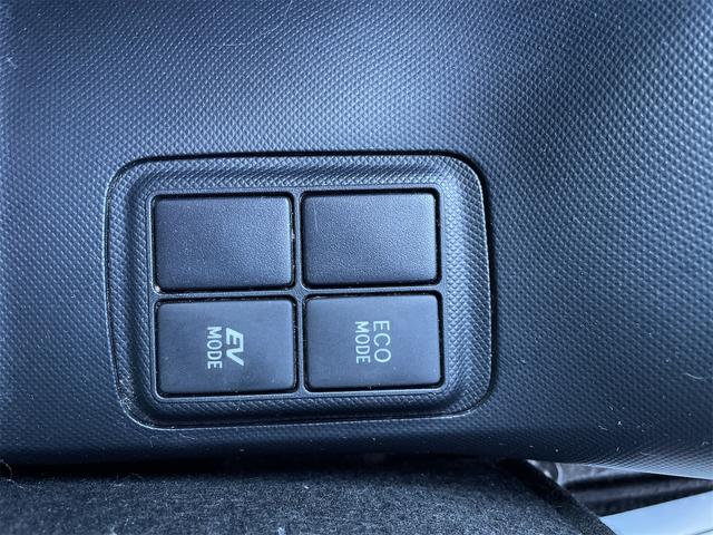 アクア Ｇブラックソフトレザーセレクション　純正ＳＤナビ　バックカメラ　禁煙車　スマートキー　ＬＥＤヘッドライト　ＥＴＣ　オートエアコン　Ｂｌｕｅｔｏｏｔｈ　フルセグ（31枚目）