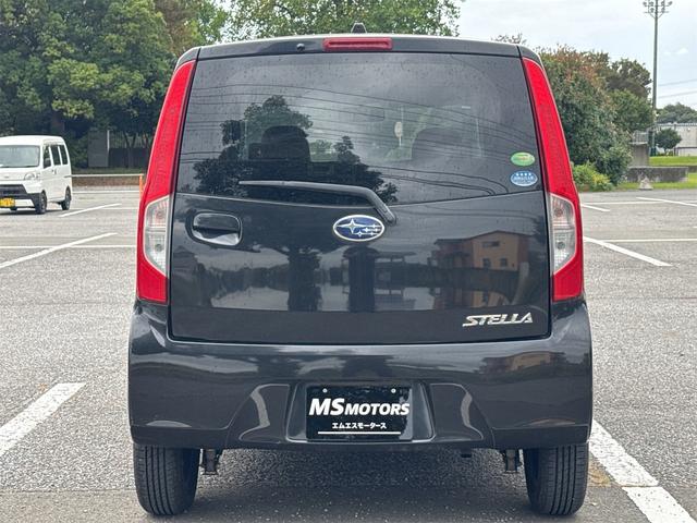 ステラ Ｌ　Ｗエアバッグ　フルフラットシート　ＡＵＴＯエアコン　ＰＷ　電格ミラー　運転席エアバック　盗難防止　キーレスキー　衝突安全ボディ　パワステ　ＡＢＳ　ベンチシート　アイドルストップ（6枚目）
