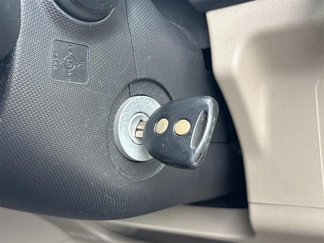 ステラ Ｌ　Ｗエアバッグ　フルフラットシート　ＡＵＴＯエアコン　ＰＷ　電格ミラー　運転席エアバック　盗難防止　キーレスキー　衝突安全ボディ　パワステ　ＡＢＳ　ベンチシート　アイドルストップ（26枚目）