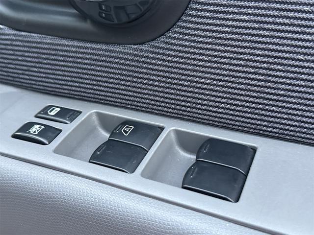 キューブ １４Ｓ　サンルーフ　ＥＴＣ　　ベンチシート　キーレス　インテリキー　Ｗエアバッグ　　フルセグＴＶ（17枚目）