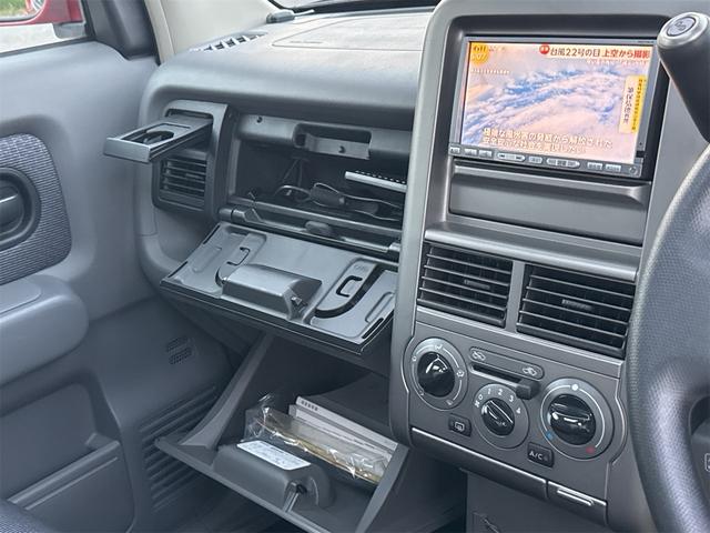 キューブ １４Ｓ　サンルーフ　ＥＴＣ　　ベンチシート　キーレス　インテリキー　Ｗエアバッグ　　フルセグＴＶ（26枚目）