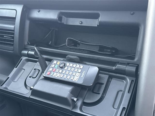 キューブ １４Ｓ　サンルーフ　ＥＴＣ　　ベンチシート　キーレス　インテリキー　Ｗエアバッグ　　フルセグＴＶ（27枚目）