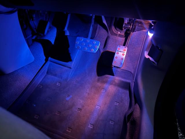 ステラ ＬＳ　電格ミラー　キーレス　パワーウィンドウ　パワーステアリング　ＥＴＣ　盗難防止システム　衝突安全ボディ　ＡＢＳ　ベンチシート　オートエアコン（18枚目）