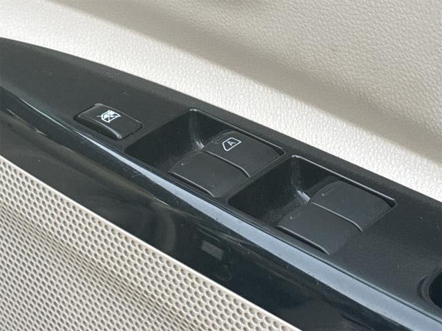 デイズルークス S フルフラットシート ベンチS PS 両席エアバック アイドルストップ オートエアコン キーレスエントリーシステム ナビ エアーバッグ ABS 衝突安全ボディ パワーウインド(18枚目)