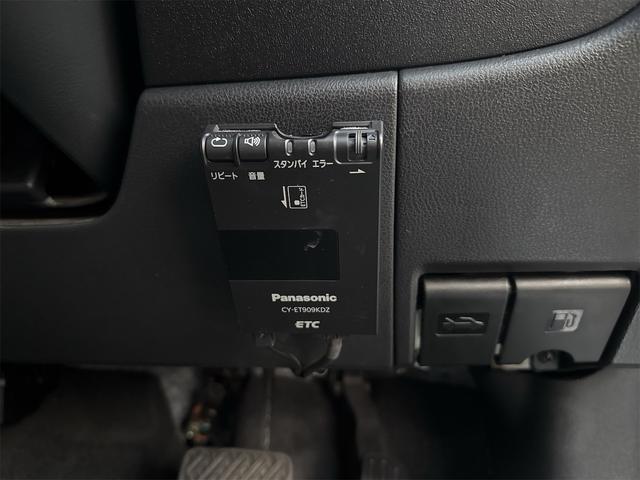 マーチ 12X 30thハピネス 電動格納ミラー パワーステアリング 衝突安全ボディ パワーウィンドウ ETC ABS ナビ 盗難防止システム エアコン(25枚目)