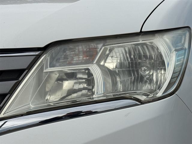 セレナ ２０Ｘ　Ｓ－ハイブリッド　ｉ－ｓｔｏｐ　両面パワースライド　ナビＴＶ　キーレスエントリー　横滑り防止機能　フルフラット　寒冷地仕様　ＡＢＳ　Ｃコントロール　３列シート　ダブルエアコン　ウォークスルー　ＰＳ　パワーウィンドウ（8枚目）