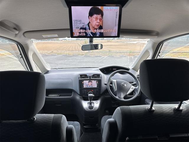 セレナ ２０Ｘ　Ｓ－ハイブリッド　ｉ－ｓｔｏｐ　両面パワースライド　ナビＴＶ　キーレスエントリー　横滑り防止機能　フルフラット　寒冷地仕様　ＡＢＳ　Ｃコントロール　３列シート　ダブルエアコン　ウォークスルー　ＰＳ　パワーウィンドウ（40枚目）