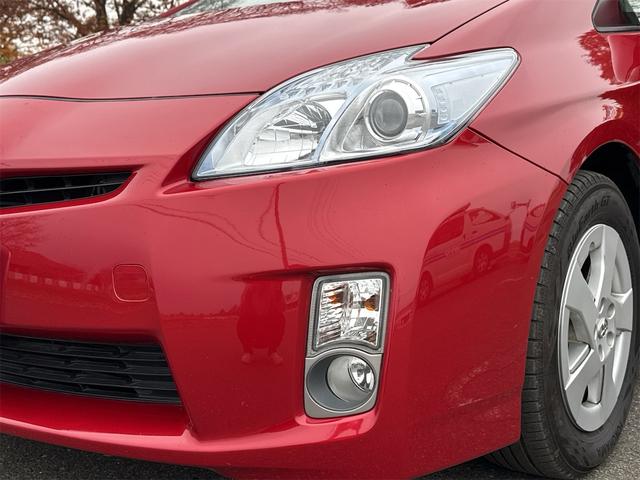 プリウス S ムーンルーフ ETC装備 Bモニタ- ワンセグ視聴可 AUTOライト BLUETOOTH アイドリングストップ搭載 ナビTV インテリキー イモビライザー 衝突安全ボディ 横スベリ防止 ABS(2枚目)