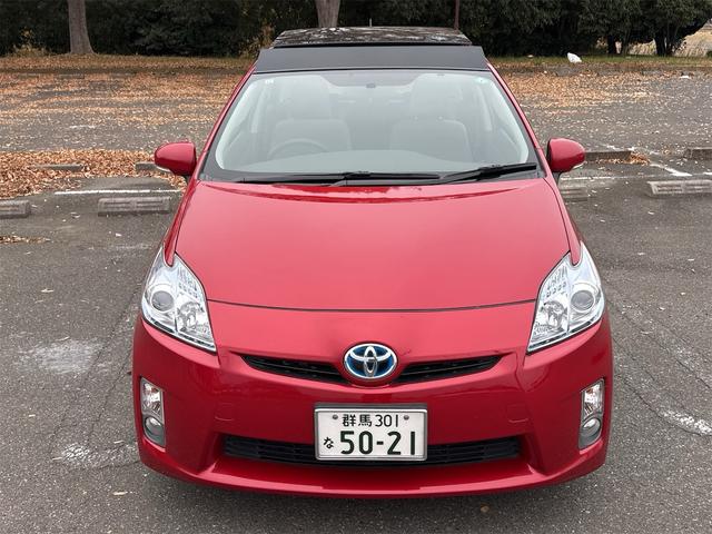 プリウス S ムーンルーフ ETC装備 Bモニタ- ワンセグ視聴可 AUTOライト BLUETOOTH アイドリングストップ搭載 ナビTV インテリキー イモビライザー 衝突安全ボディ 横スベリ防止 ABS(3枚目)
