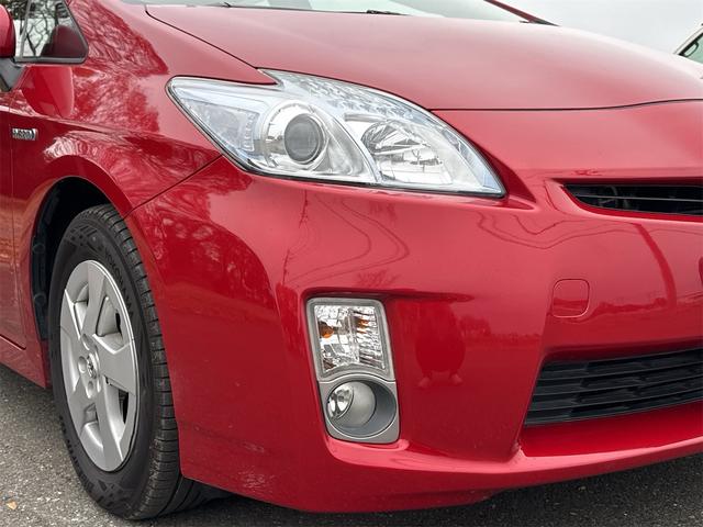 プリウス S ムーンルーフ ETC装備 Bモニタ- ワンセグ視聴可 AUTOライト BLUETOOTH アイドリングストップ搭載 ナビTV インテリキー イモビライザー 衝突安全ボディ 横スベリ防止 ABS(4枚目)