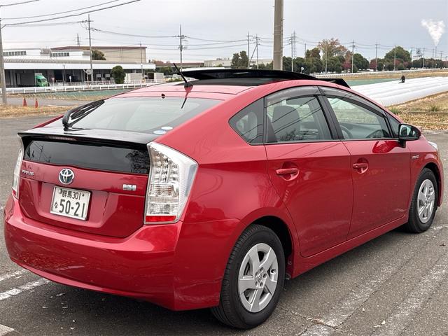 プリウス S ムーンルーフ ETC装備 Bモニタ- ワンセグ視聴可 AUTOライト BLUETOOTH アイドリングストップ搭載 ナビTV インテリキー イモビライザー 衝突安全ボディ 横スベリ防止 ABS(6枚目)