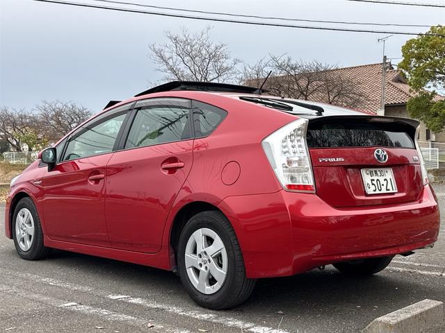 プリウス S ムーンルーフ ETC装備 Bモニタ- ワンセグ視聴可 AUTOライト BLUETOOTH アイドリングストップ搭載 ナビTV インテリキー イモビライザー 衝突安全ボディ 横スベリ防止 ABS(8枚目)